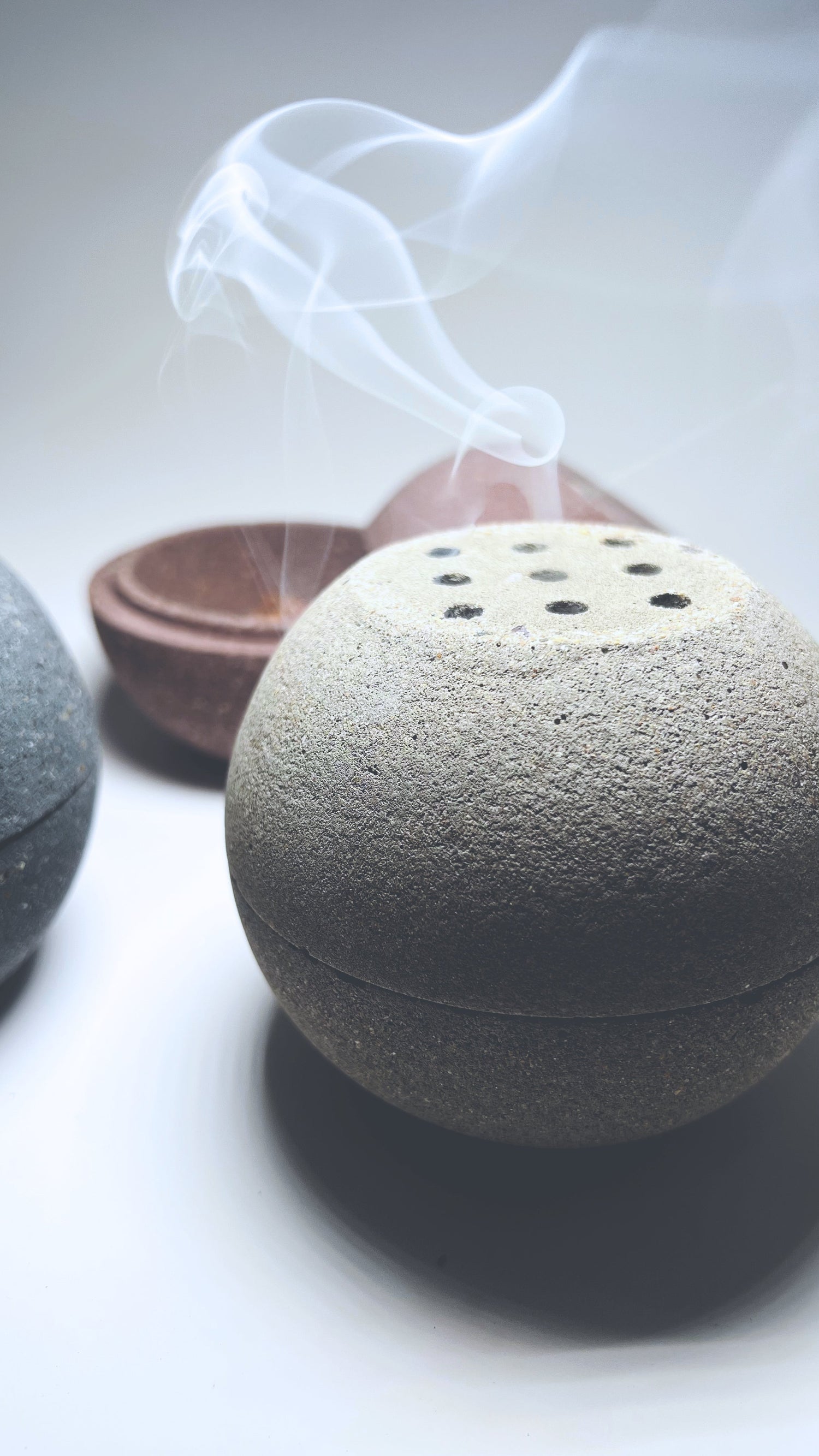 INCENSES HOLDER