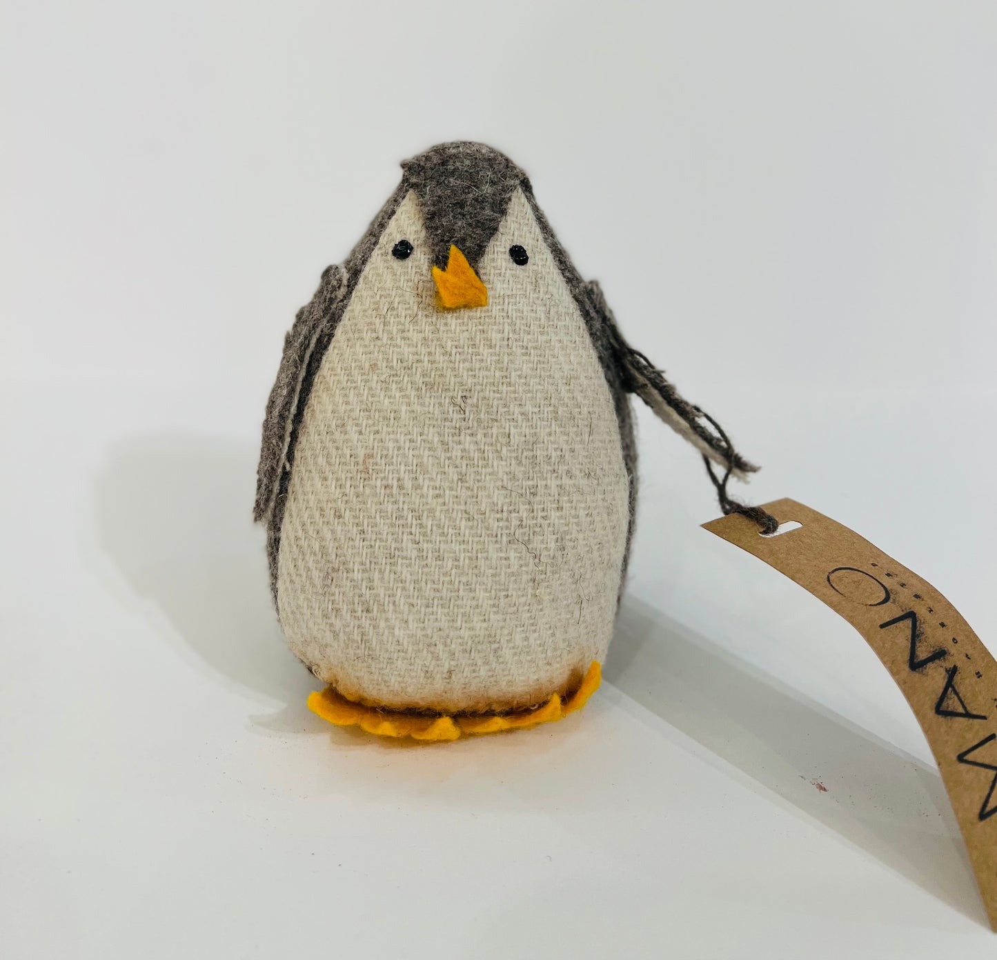 PINGUIN, MEDIUM